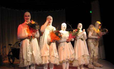 W krainie troli i Anioła Stróża - premiera w Teatrze Powszechnym (zdjęcia)