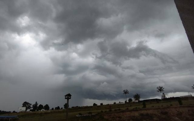 Burza i ulewa nad Małopolską. Najwyższy stopień ostrzeżeń pogodowych