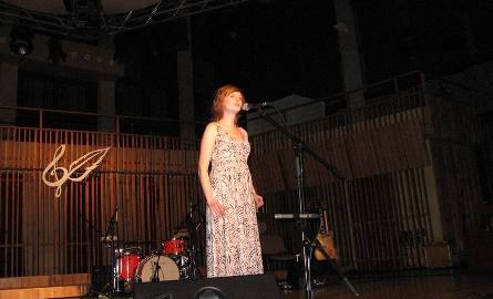 Karolina Filec zaśpiewała "Błękit" - Srebrny Prysznic