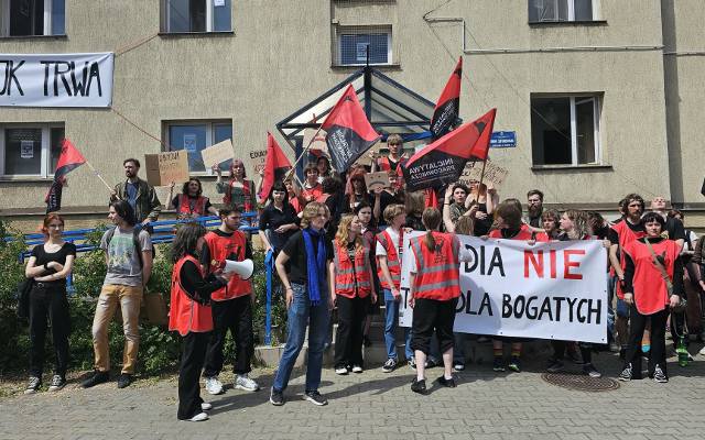 Protest studentów w Krakowie. Sytuacja bardzo napięta, władze UJ podjęły decyzję o konieczności wyłączenia gazu i prądu w 