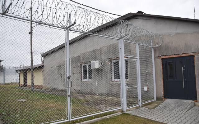 Libacja za więziennymi murami. Osadzeni w Zakładzie Karnym w Tarnowie upili się... płynem do dezynfekcji