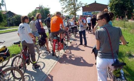 Cykliści z wielu polskich miast objechali w weekend wszystkie drogi dla jednośladów w Radomiu.