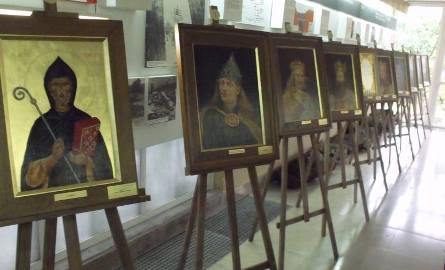 Galeria przedstawia 10 wybitnych postaci związanych z regionem świętokrzyskim