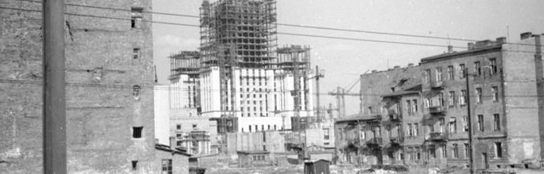 Trwa budowa Pałacu Kultury i Nauki, 1953 r.