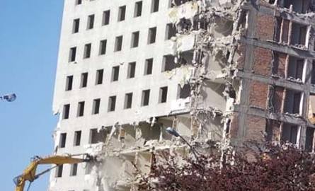 Nowiny to swoista kronika wydarzeń. Na zdjęciu burzenie hotelu Rzeszów.