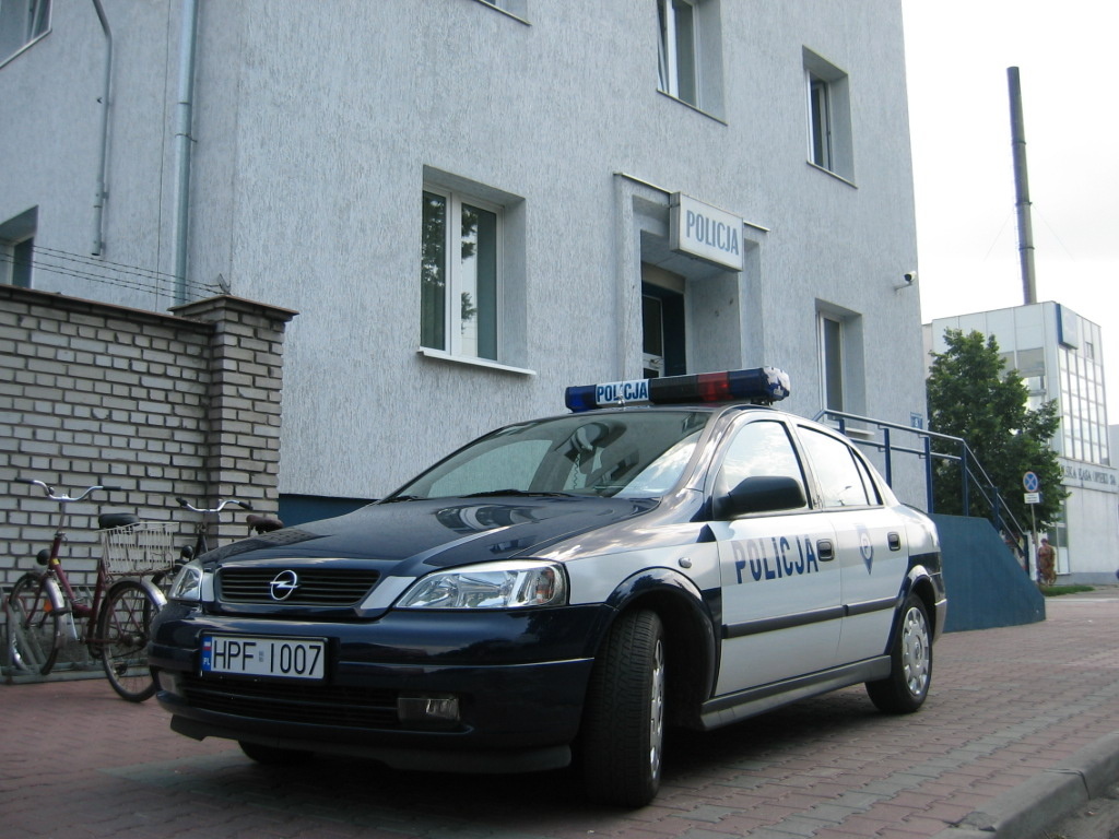 Wypadek w Łowiczu. Dwie osoby trafiły do szpitala