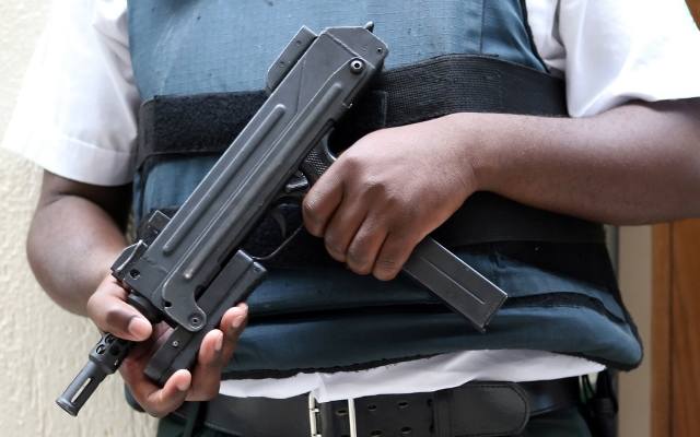 Wielkopolska: Włamanie do magazynu broni. Zginęły pistolety i granaty