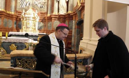 Nowe przestrzenie poświęcił ks. biskup Wiesław Śmigiel