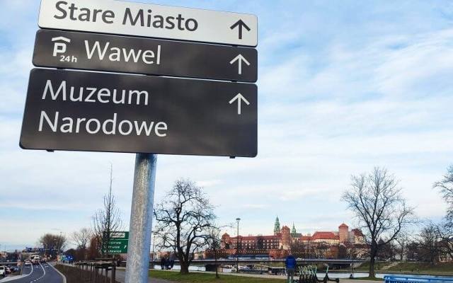 W Krakowie zamontowano 196 nowych tablic kierunkowych i 16 witaczy. Koszt tej inwestycji to ponad 4,5 mln zł