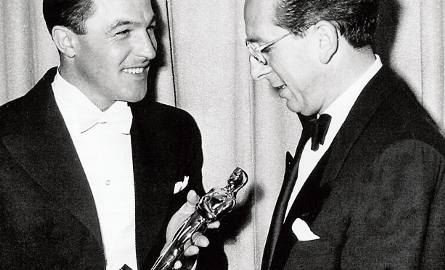 W 1950 roku Waxman odebrał pierwszego Oscara. Wręczył mu go Gene Kelly (z lewej).