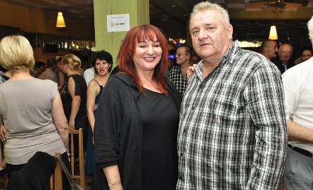 Na pomysł organizowania imprez dla osób w średnim wieku wpadli Halina Wiązowska i Andrzej Dobosz, właściciele restauracji Radomiaczek.