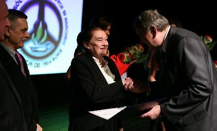 Medal doktora Jerzego Moskwy otrzymała innymi zasłużona lekarka Teresa Zawisza - Łapa.