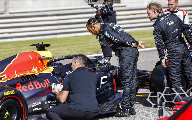 Afera szpiegowska w Bahrajnie. Czego Hamilton i Bottas szukali w bolidzie Red Bulla?