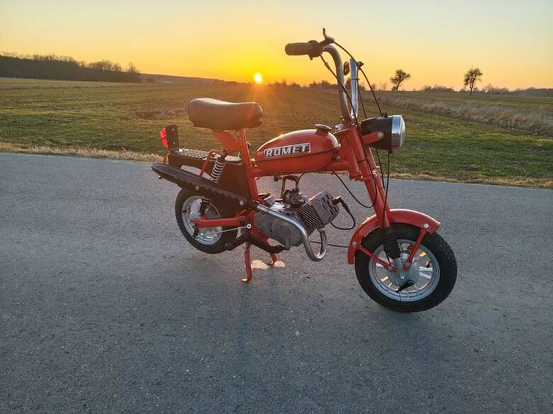 Motorynki i legendarne motocykle z okresu PRL. Jawa, WSK, SHL, MZ. Ile w tej chwili trzeba za nie zapłacić?