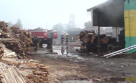 Pożar w Myszyńcu. W akcji wzięło udział aż 11 wozów gaśniczych (zdjęcia)