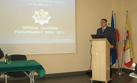 Komendant Powiatowy Policji w Słubicach mł. insp. Jerzy Głąbowski omawiał efekty pracy słubickiej jednostki.