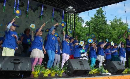 Na scenie wystąpiły między innymi dzieci z przedszkola „Niezapominajka”.