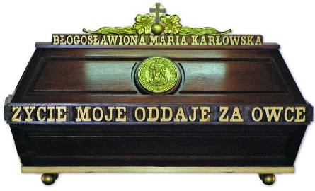 Jan Paweł II ogłosił założycielkę sióstr pasterek błogosławioną w 1997 roku. Została pochowana w Jabłonowie.