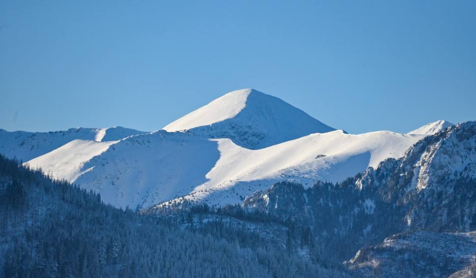 Film do artykułu: Zaśnieżone Tatry w pełnym słońcu. Wyjątkowo piękna zima w górach