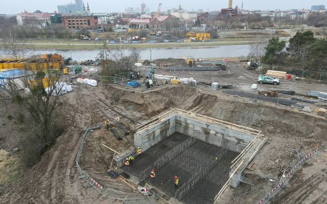 Mosty berdychowskie w Poznaniu z fundamentami. Kolejny etap prac został zakończony. Tak teraz wygląda to miejsce!  