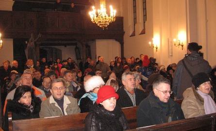 Na niedzielny koncert kolęd w kościele ewangelickim przyszło bardzo wielu mieszkańców