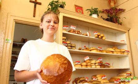 Łukasz WójcikPrzedstawicielka najmłodszego pokolenia rodziny –Katarzyna Fogiel, radomska, zdolna licealistka, pomaga w wakacje sprzedawać chleb w rodzinnej