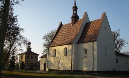 Kościół pod wezwaniem Świętego Wojciecha Biskupa i Męczennika w Wojciechowicach ma zmodernizowany plac. Na cmentarzu przebudowano chodniki.