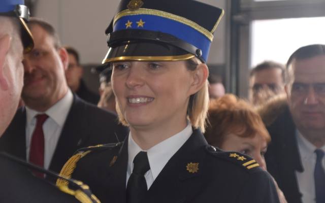 Gnieźnieńscy strażacy mają panią komendant! Marta Kacprzycka to pierwsza kobieta w Polsce na stanowisku komendanta PSP