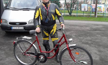 Jacek Szczęsny wygrał rower. Damski. Będą na nim jeździć żona i córki.