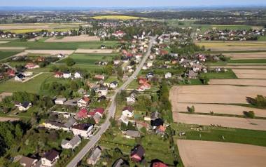 Tak obecnie z lotu ptaka wygląda Grojec - najstarsza miejscowość w Polsce