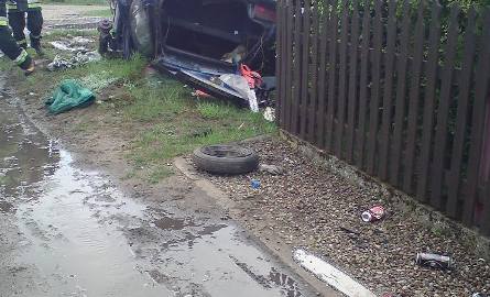 Wypadek w Górkach Noteckich k. Zwierzyna. Kierowca uciekł z miejsca zdarzenia (zdjęcia)