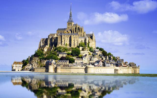 Zachwycająca Francja: 11 najpiękniejszych miejsc UNESCO. Zamki, pałace, cuda starożytności – podziwia je cały świat
