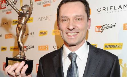 Krzysztof Ziemiec z Telekamerą, w plebiscycie "Tele Tygodnia” otrzymał nagrodę w kategorii Osobowość Roku.