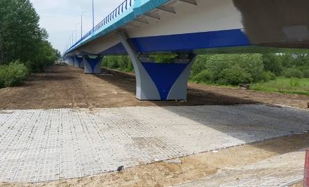 Most w Solcu nad Wisłą wytrzymał obciążenie 900 ton (zdjęcia)