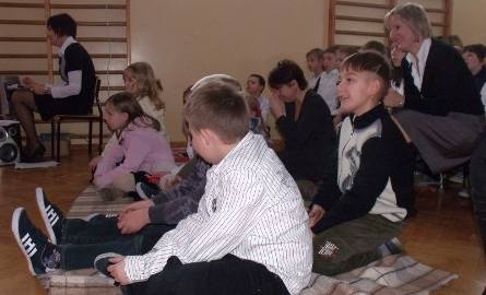 Antonie, gm. Olszewo-Borki. Dzieci odtworzyły historię narodzenia Jezusa w Betlejem (zdjęcia)