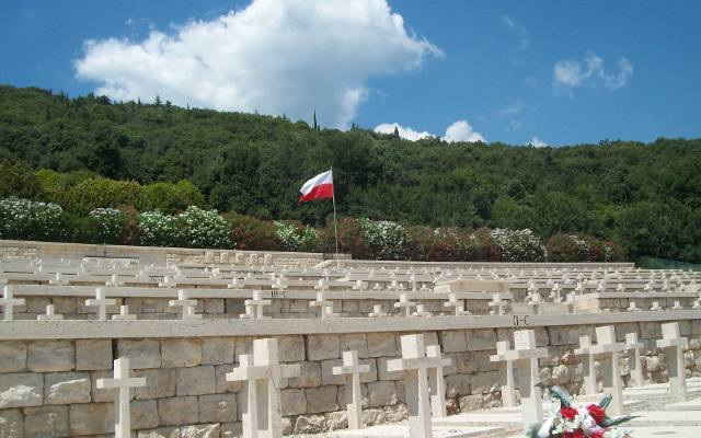 Obchody 80. rocznicy bitwy o Monte Cassino: program. Ile kosztuje zwiedzanie z przewodnikiem? Jak dojechać tam z Rzymu lub Neapolu?