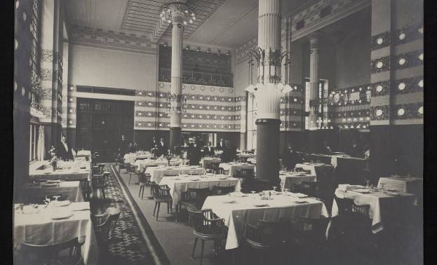 Restauracja w hotelu Bristol należała do najbardziej luksusowych miejsc dawnej Warszawy.