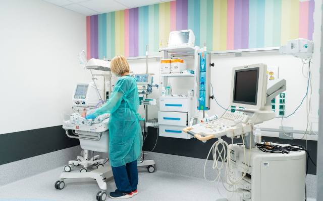 Intensywna Terapia Noworodka w Szpitalu Ujastek po modernizacji i doposażeniu światowej klasy sprzętem