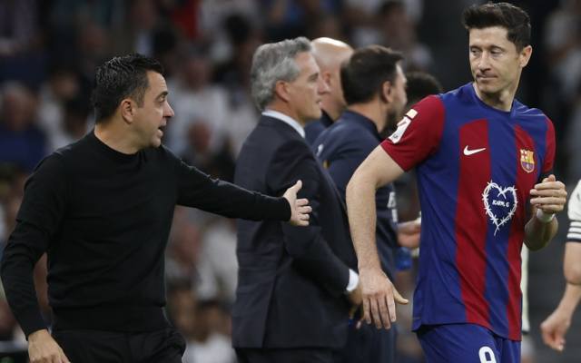 Xavi zostaje w Barcelonie! Prezes Laporta ostatecznie przekonał trenera do zmiany decyzji i przedłużenia kontraktu