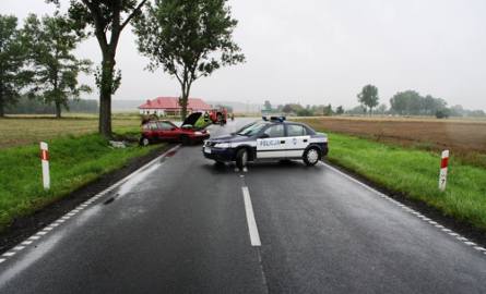 Wypadek w Proszyskach.Trzy osoby w szpitalu