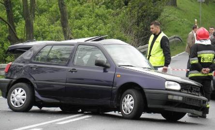 Wypadek w Małkach. Zderzyły się dwa samochody. Droga krajowa 15 zablokowana 