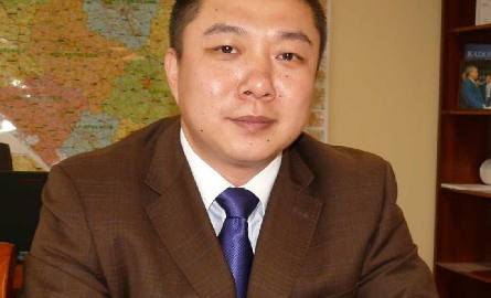 Wiceprezes LiuGong Yubo Hou zapewnia, że dla koncernu człowiek jest istota najwyższą.