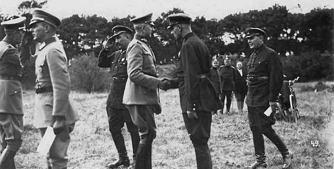 Sowieccy oficerowie podczas wizyty w Niemczech, Burg koło Magdeburga 1929 r.