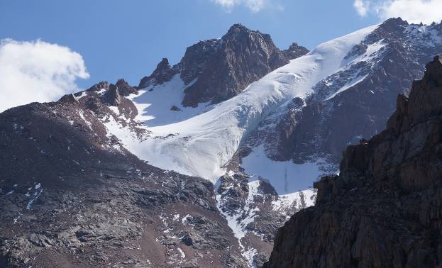 W górach koło Ałmaty działa m.in. najwyżej na świecie położone lodowisko.