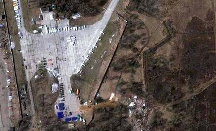 Satelitarne zdjęcia miejsca katastrofy w Smoleńsku.