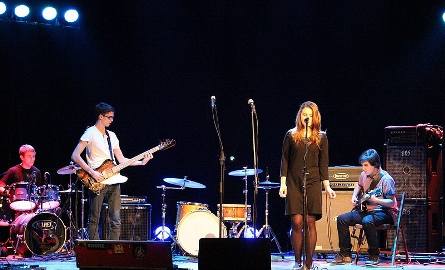 Koncert rozpoczęła młoda wokalistka Ola Świtka, która na co dzień śpiewa w zespole Rage Path.