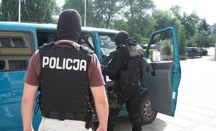 Policja rozbiła dużą grupę handlarzy narkotyków. Aresztowano już 13 osób (zdjęcia)