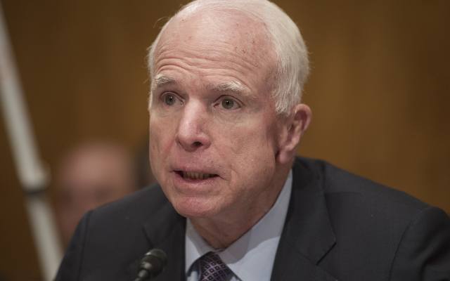 Ostatnie przesłanie bohaterskiego senatora. John McCain cierpi na raka mózgu, prognozy lekarzy są pesymistyczne