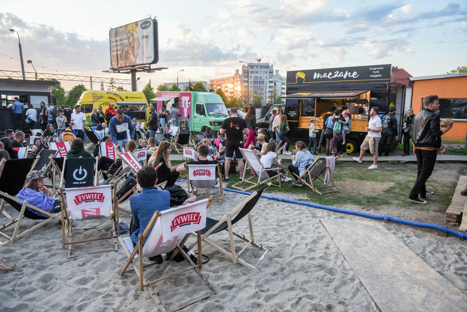 nocny targ towarzyski kolejowa poznań