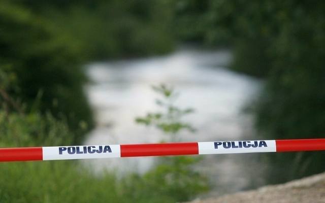 Tragiczny finał wieczoru kawalerskiego nad Jeziorem Ostrowickim. Utonął 23-letni mieszkaniec Poznania